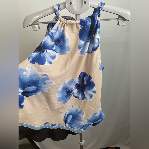 NY & co Floral Blue and Cream Women's Top Size XL‎ - Picture 5 of 9